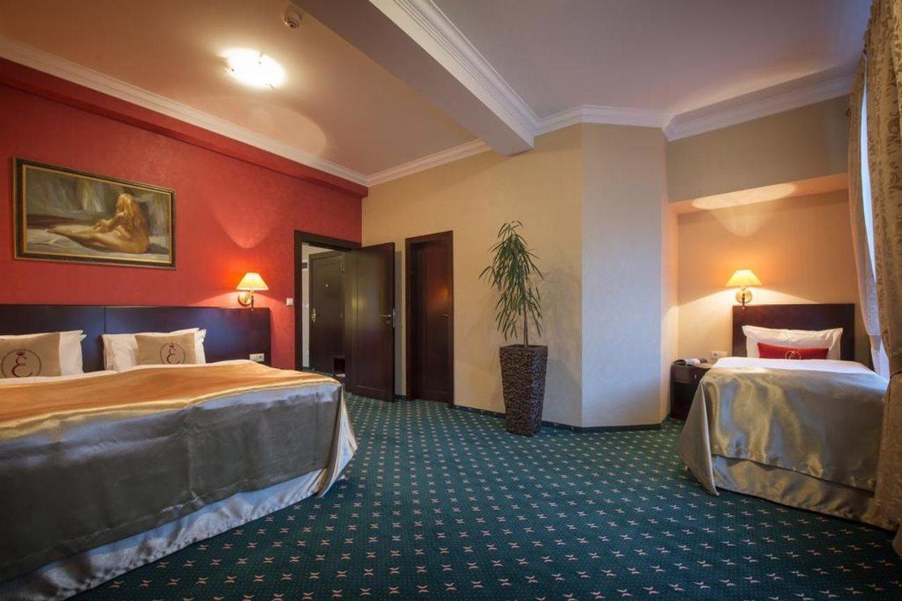 Hotel Europa Poprad Bagian luar foto
