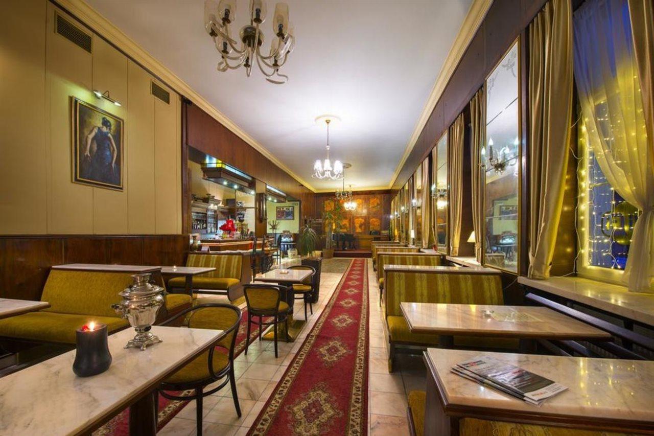 Hotel Europa Poprad Bagian luar foto