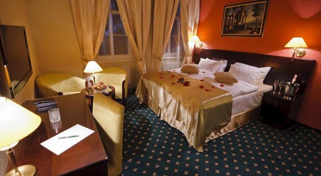 Hotel Europa Poprad Bagian luar foto