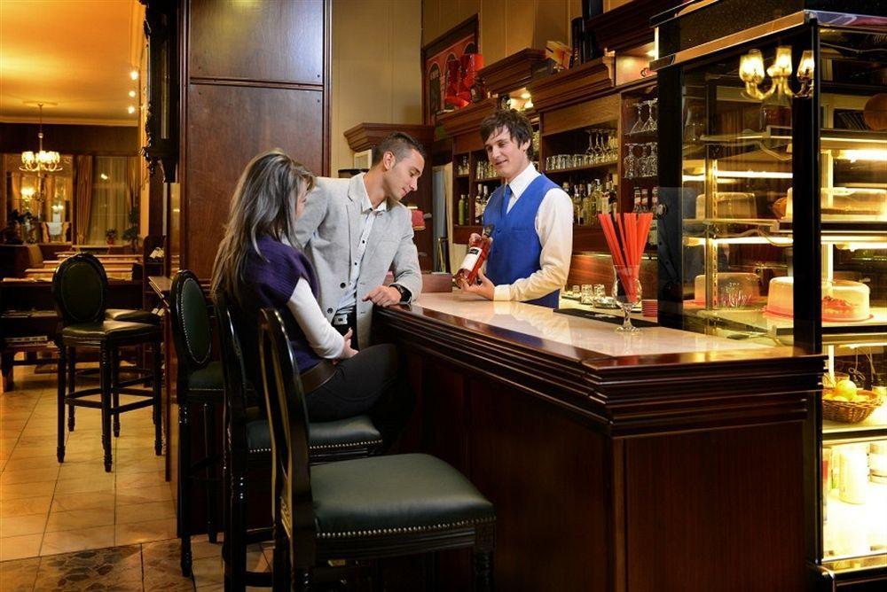Hotel Europa Poprad Bagian luar foto