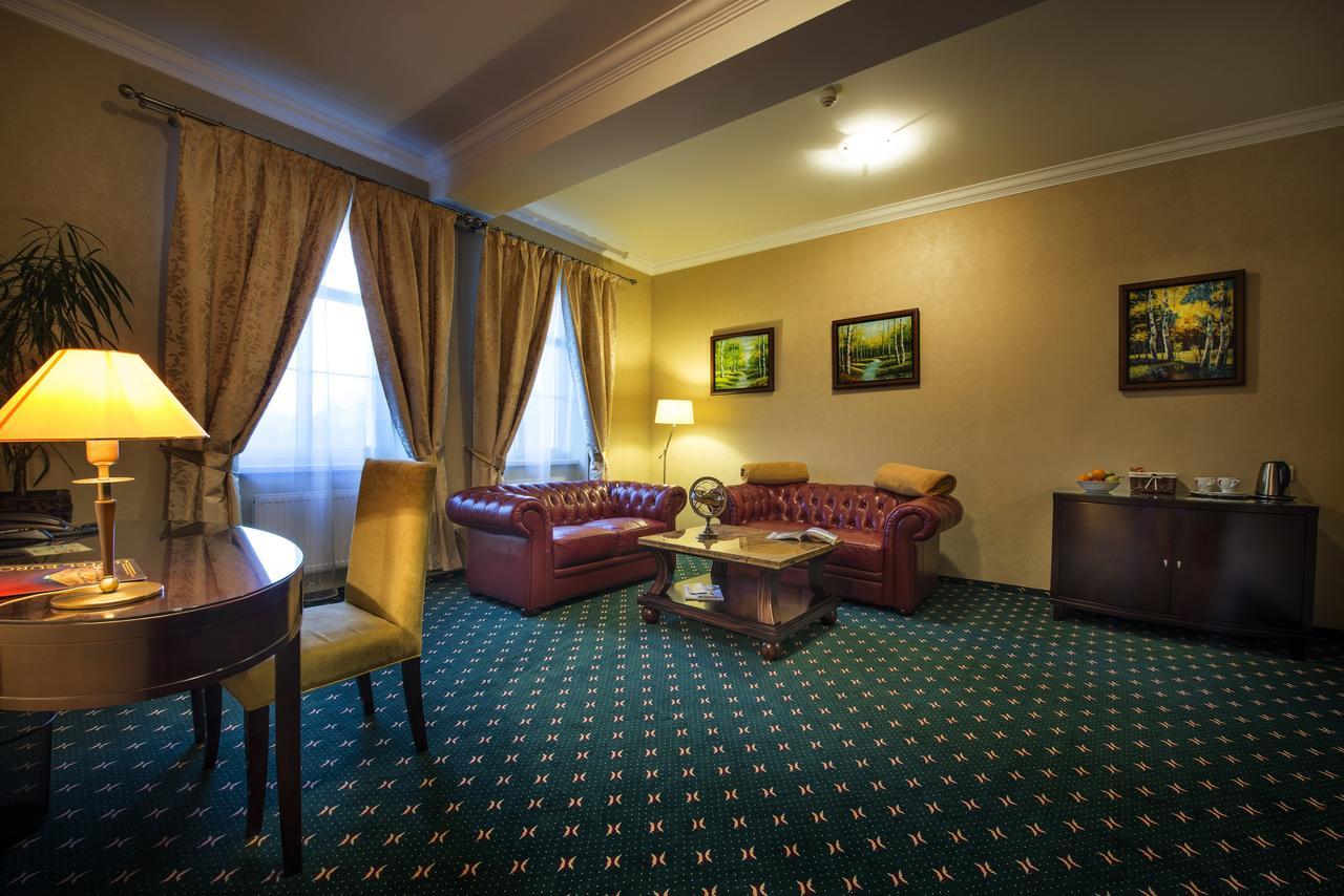 Hotel Europa Poprad Bagian luar foto